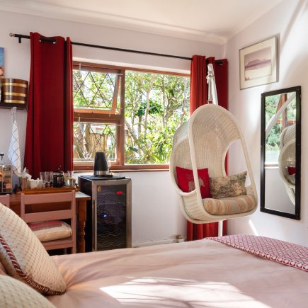 Warna Cat Kamar Tidur Romantis