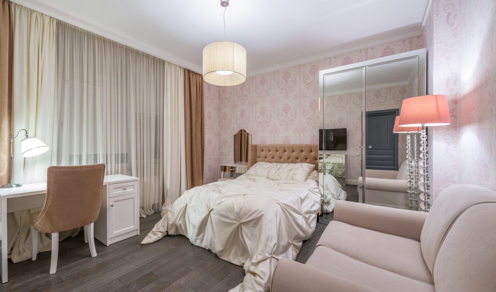 Warna Cat Pink Kamar Tidur