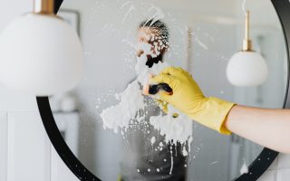 Pembersih Lumut Kamar Mandi Alami