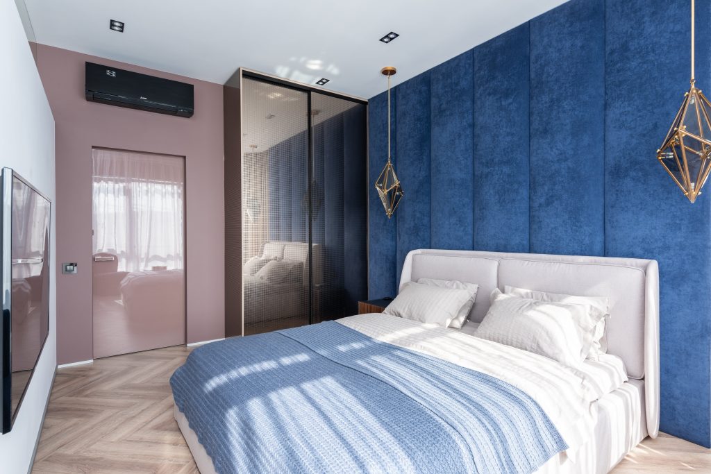 Biru Menjadi Warna Cat Kamar Tidur yang Menenangkan 