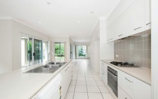 Cara Membersihkan Lantai Dapur