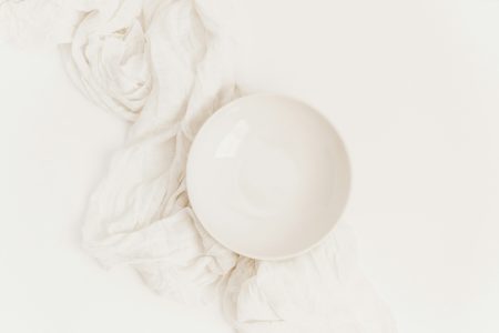 Piring Keramik Putih