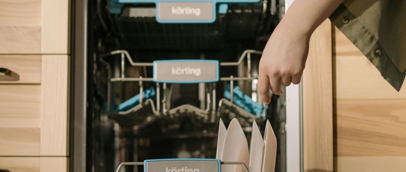 Mesin Pencuci Piring