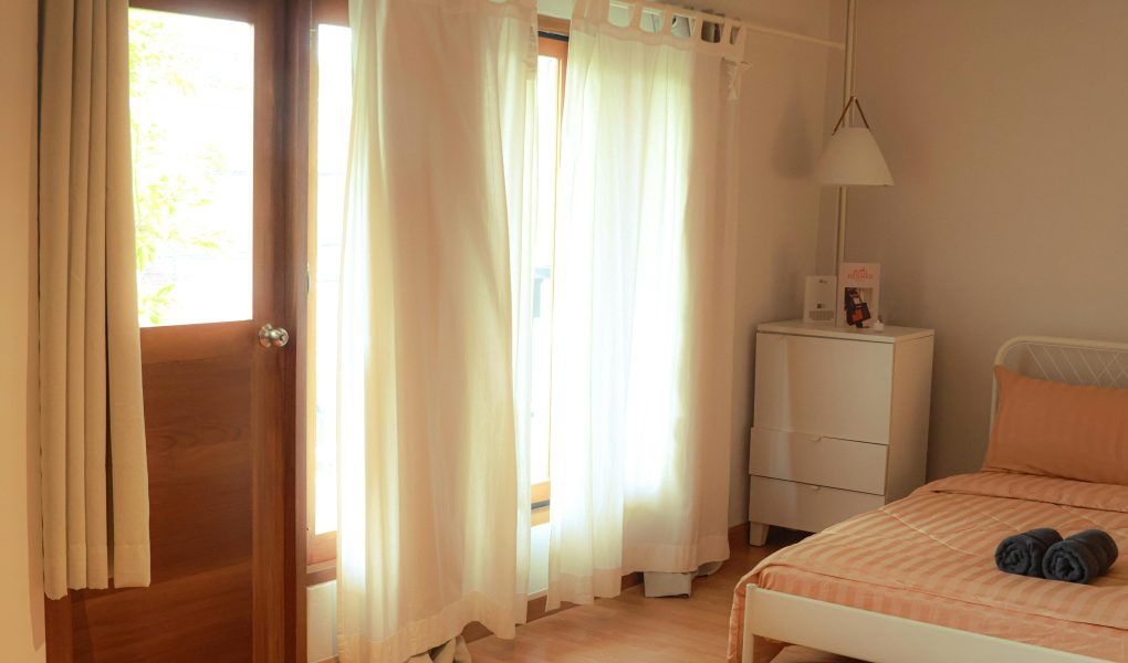Cara Mencegah Perkembangbiakan Nyamuk di Kamar Tidur