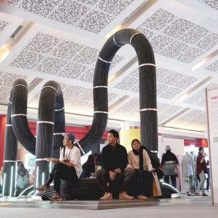 Vinilon Hadirkan Instalasi Unik di Art Jakarta 2024