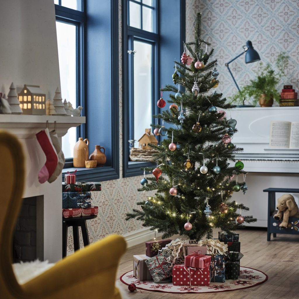 Pohon Cemara Daur Ulang