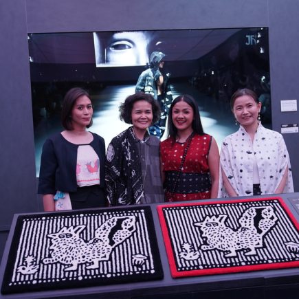 Attachment Details Kika-Emeralda-Business-Manager-Fio-Carpet-Chitra-Subyakto-Founder-Creative-Director-Sejauh-Mata-Memandang-Sahabat-Sejauh-Mata-Memandang-Nirina-Zubir-Anastasia-Tirtabudi-Vice-President-Brand-Market-1.jpg