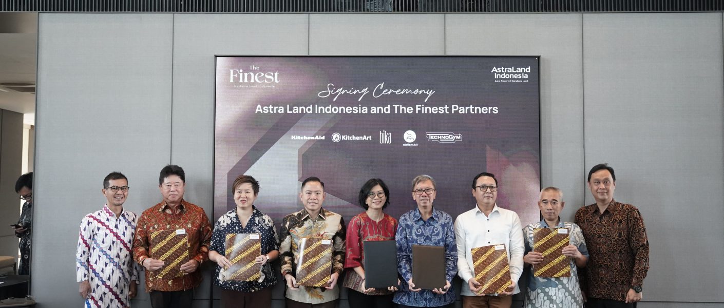 Jajaran Direksi Astra Land Indonesia bersama Partners Stella Mobili, Bika Living, Technogym, KitchenAid, KitchenArt.jpg