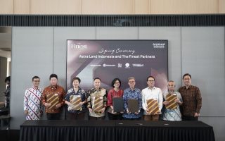 Jajaran Direksi Astra Land Indonesia bersama Partners Stella Mobili, Bika Living, Technogym, KitchenAid, KitchenArt.jpg