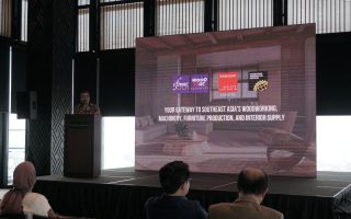 "Southeast Asia's Woodworking & Furniture Manufacturing Industry Exhibition" oleh Tanangga Karim, Perwakilan dari PT Amara Pameran Internasional.