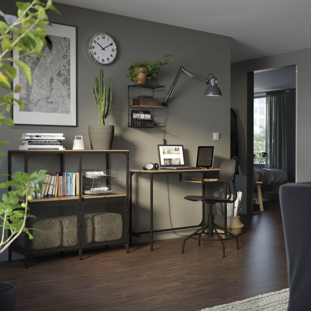 Menggunakan Meja Kerja yang Nyaman