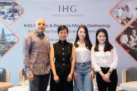 ki-ka-Anil-Pathak-Director-Operations-Indonesia-IHG-Hotels-Resorts_-Regia-Jahja-General-Manager-Holiday-Inn-Resort-Baruna-Bali-dan-Holiday-Inn-Express-Baruna-Bali_-Sabrina-Bensawan-Founder-Saab-Shares_-scaled.jpg