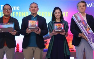 (Kiri-Kanan) Burhan Noor Sahid, Head of Marketing-Consumer, Signify Indonesia; Dedy Bagus Pramono, President Director, Signify Indonesia; Mafalda Monteiro, Global Business Leader WiZ Connected, Signify; Sau Hong Lim, Head of Marketing Regional Asia, Pacific, Middle East & Asia