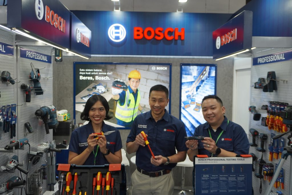 Alat Kelistrikan dari Bosch di Ajang Electrical & Power Indonesia 2025.
