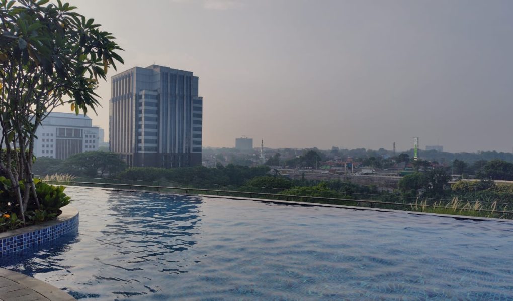 Pemandangan yang Terlihat dari Kolam Renang Citadines, Antasari Place Jakarta Selatan