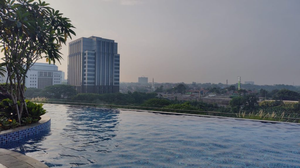 Pemandangan yang Terlihat dari Kolam Renang Citadines, Antasari Place Jakarta Selatan