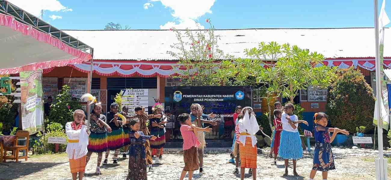 Kebun Produktif untuk lahan pertanian dan pengelolaan hewan ternak.