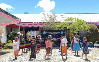 Kebun Produktif untuk lahan pertanian dan pengelolaan hewan ternak.