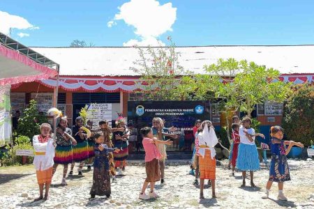 Kebun Produktif untuk lahan pertanian dan pengelolaan hewan ternak.