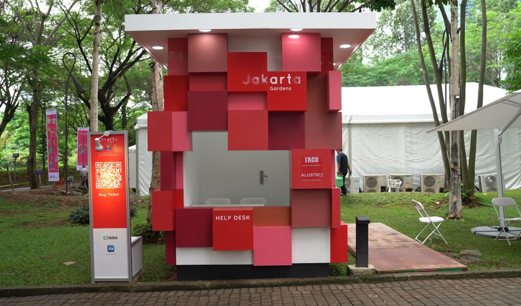 TACO HPL dengan desain style Retro Summer digunakan pada helpdesk Art Jakarta Gardens 2026.